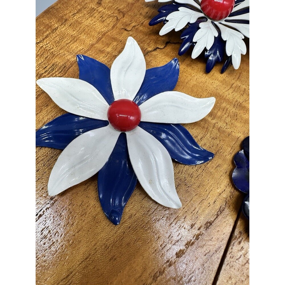 Red White & Blue Enamel Flower Pins Vintage Lot - Picture 6 of 16